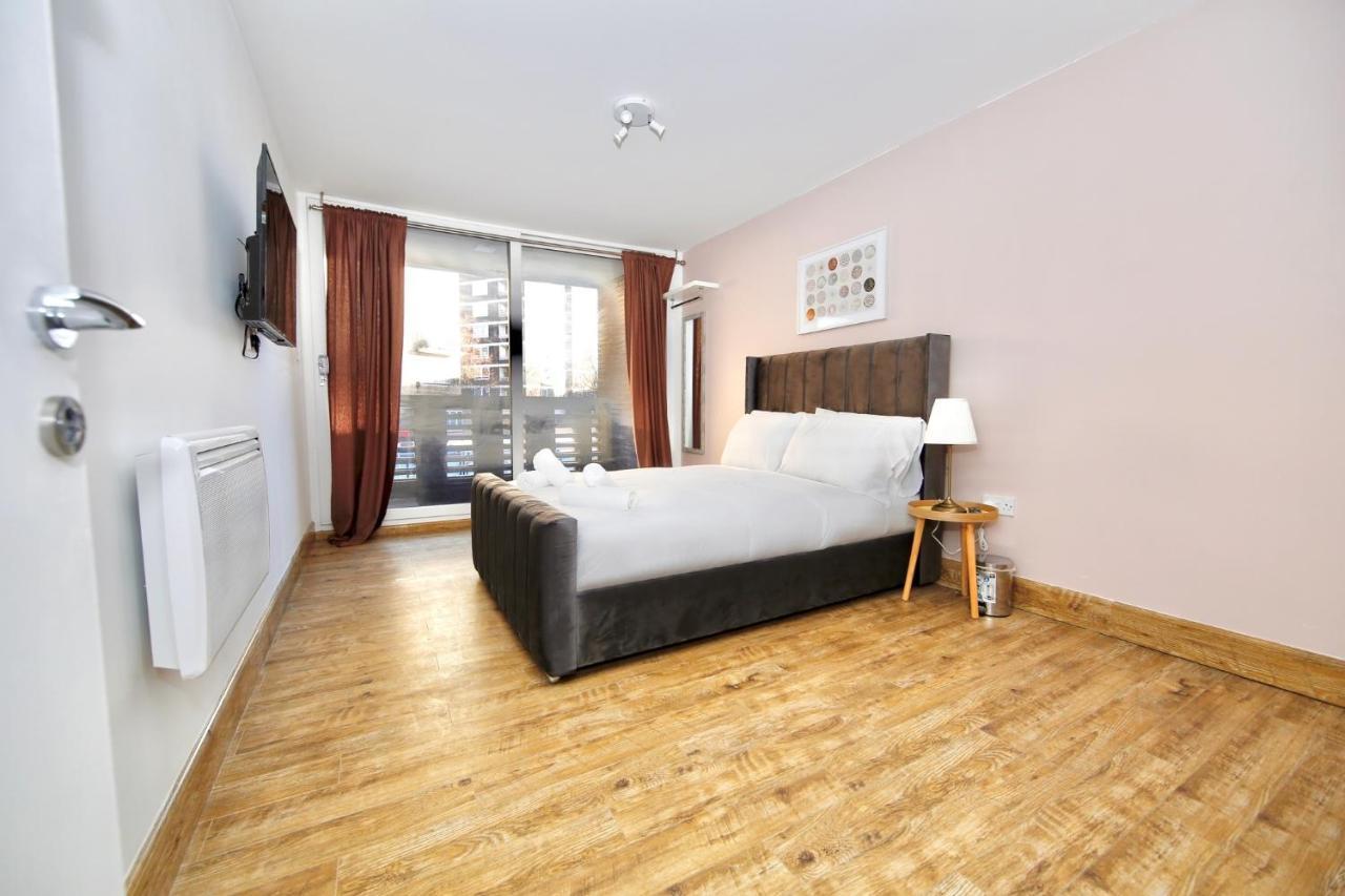 Edgware Hub Hotell London Exteriör bild