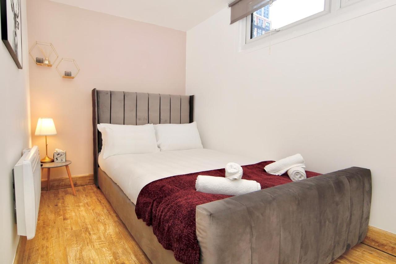 Edgware Hub Hotell London Exteriör bild