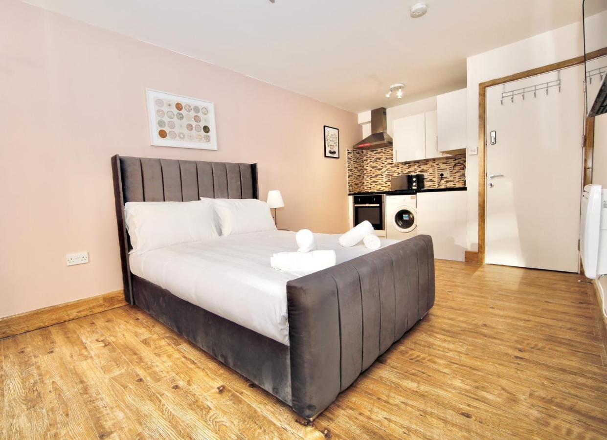 Edgware Hub Hotell London Exteriör bild
